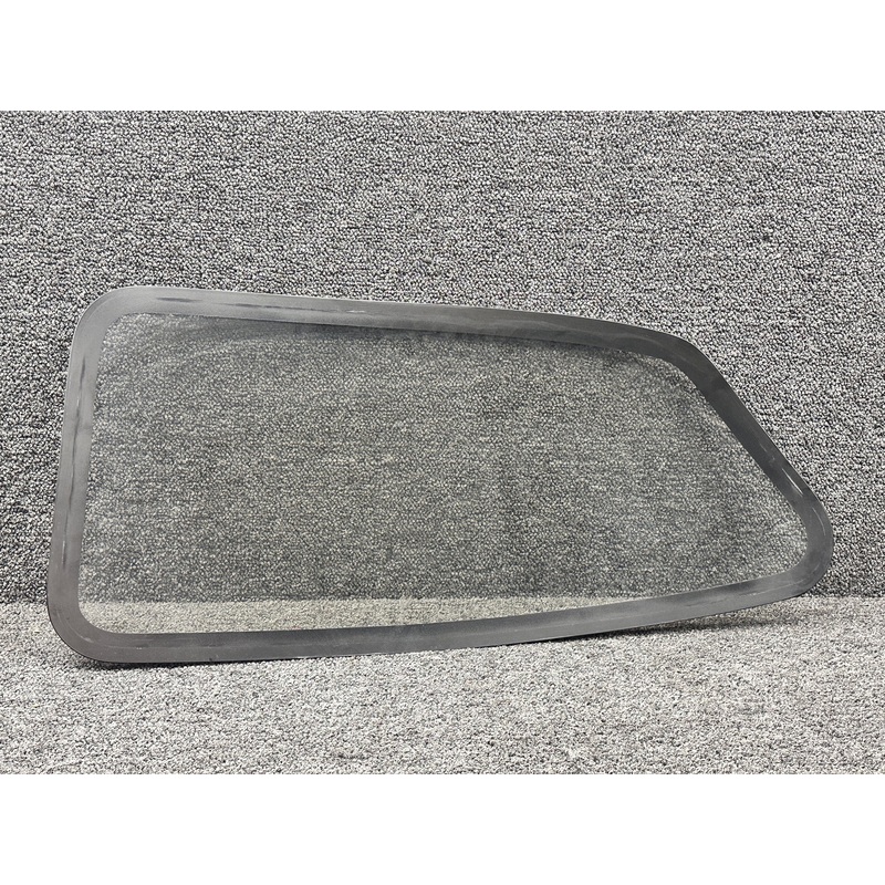 0512180-10 Cessna 172S Side Cabin Window Aft RH