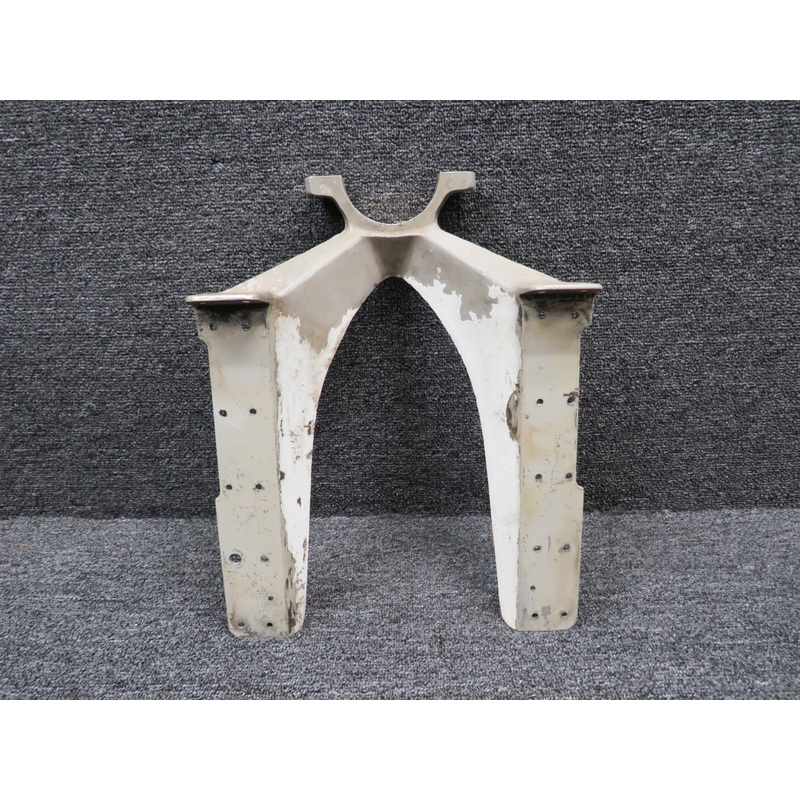 0543016-1 Cessna 172A Lower Nose Gear Fitting without Cap (Worn Holes)