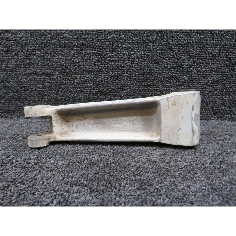 0543035-3 (Cast: 0543034-497) Cessna 150 Nose Gear Torque Link Upper Assembly