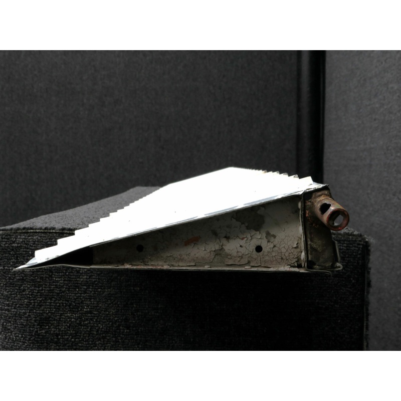 045000-1 Cessna 140 Flap Assembly RH (Chipped Paint)
