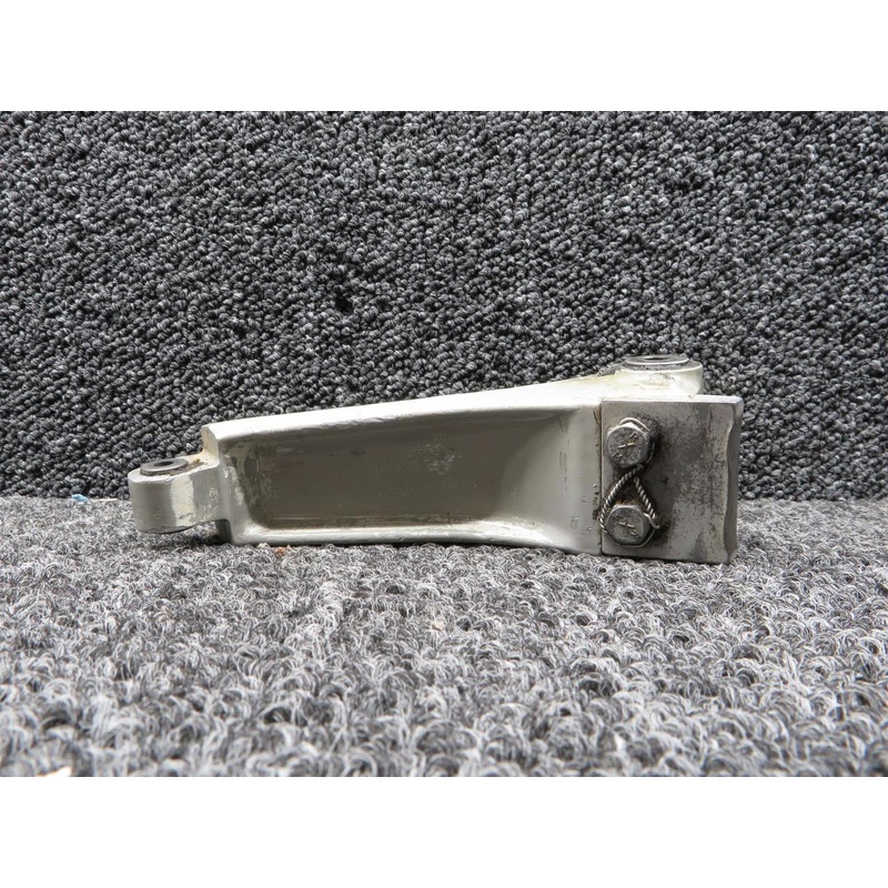 0442506-1 (Cast: 0442505-1) Cessna Nose Gear Upper Torque Link (Worn Stop Lug)
