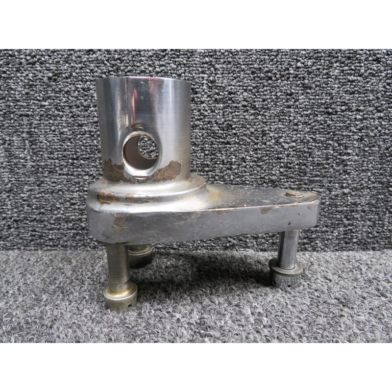 0341144-1 Cessna 195B Axle Collar RH (Some Corrosion)