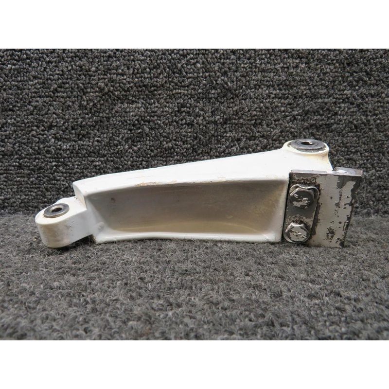 0442506-1 Cessna 150M Nose Gear Torque Link Assembly Upper (Worn Paint)