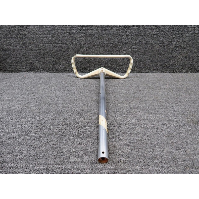 0513127-5 Cessna 172 Control Wheel (Worn) (Diameter: 0.75, Length: 16.5)