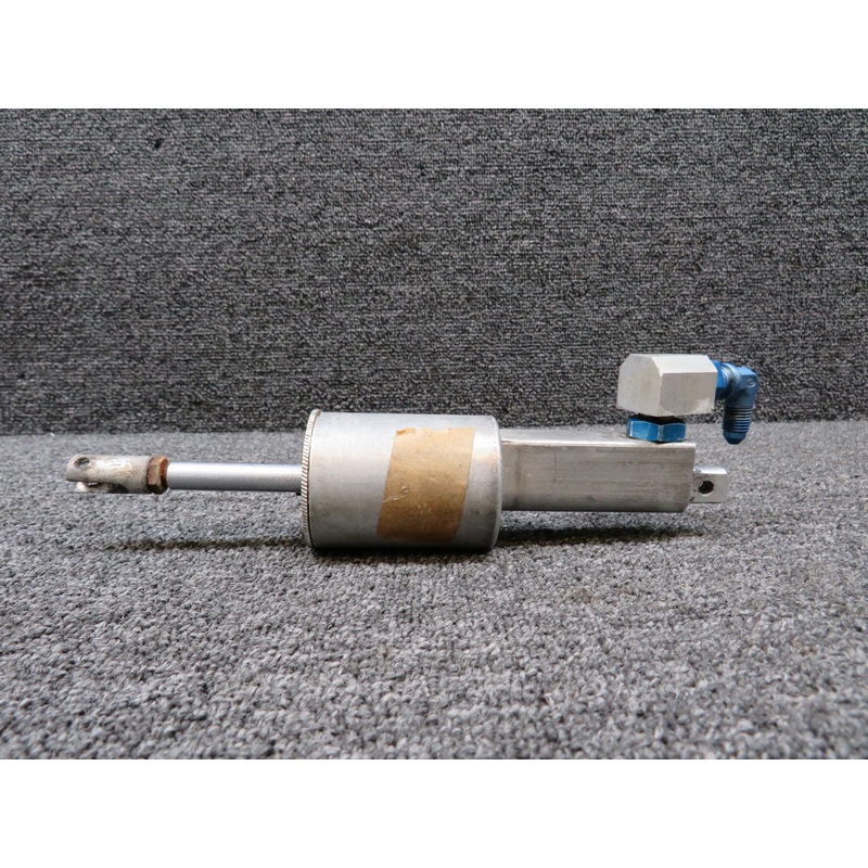 0541138-3 (Use: 0541138-16) Cessna 177 Master Brake Cylinder (Minor Rust)