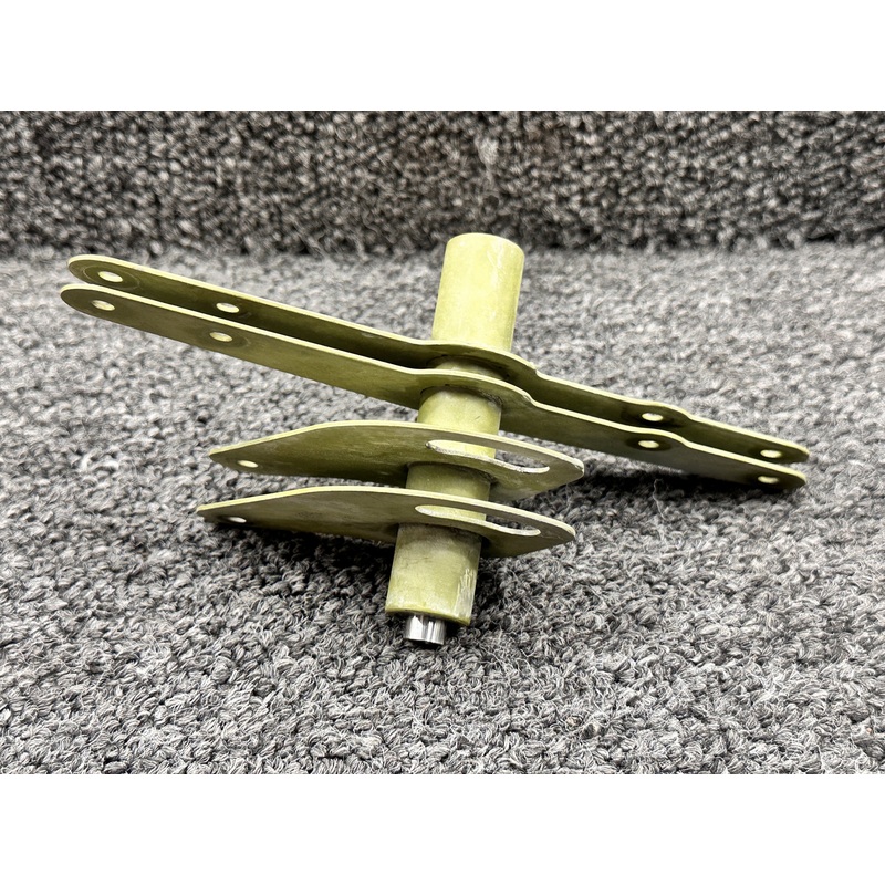 0522654-1 Cessna 172S Aileron Bellcrank Assembly RH