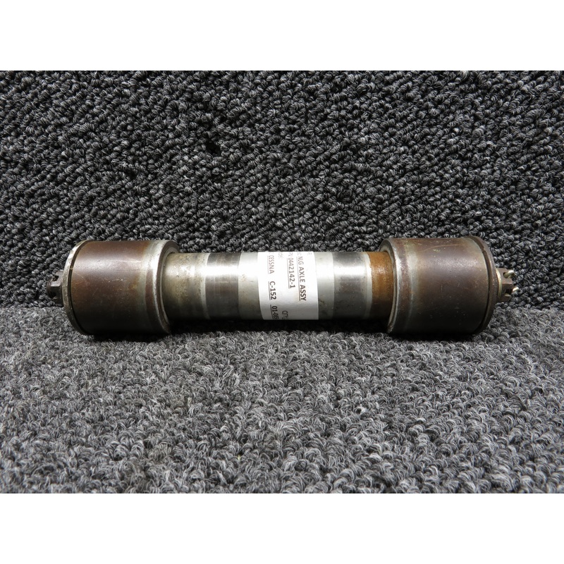 0442142-1 Cessna C-152 Nose Landing Gear Axle Assembly (Rust)