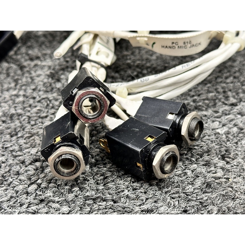 S1102-1, S1612-1 Cessna 172S Microphone and Headset Jacks (Set of 8)
