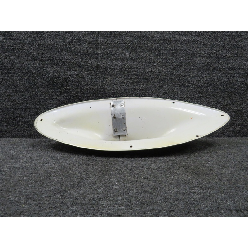 0441217-214 Cessna 150 Main Gear Fairing Assembly RH (Worn)