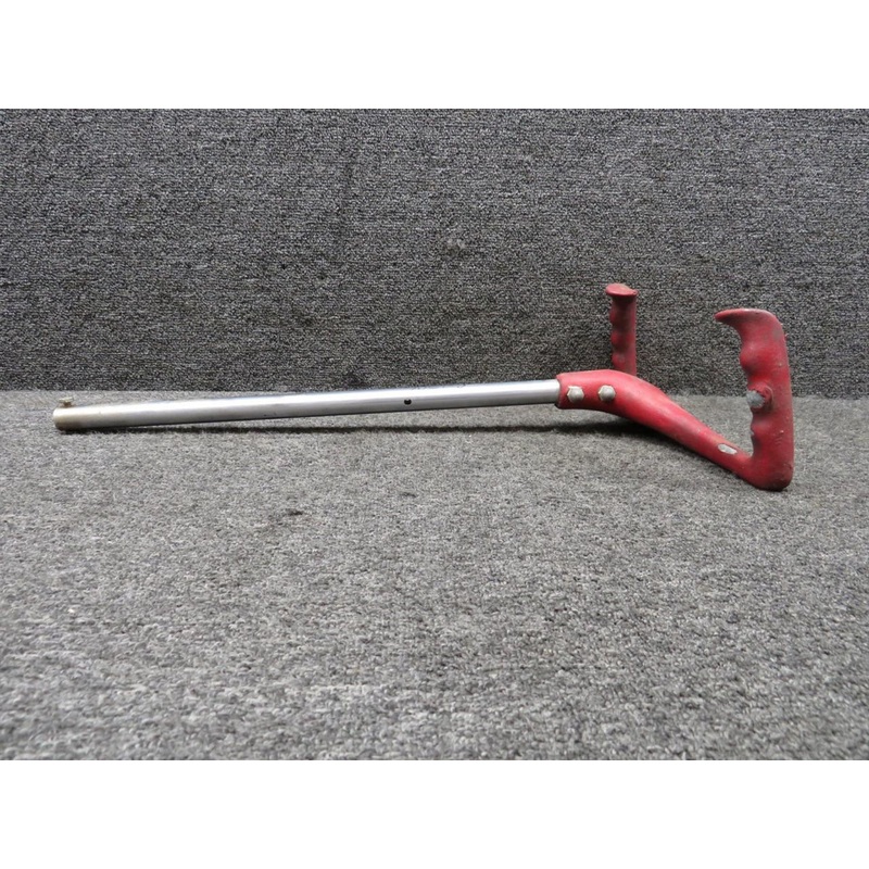 0513240-4 (Use: 0513261-7) Cessna 150G Control Wheel Assembly (Worn)