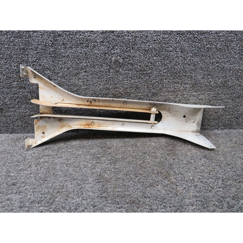 0513411-1 Cessna 172M Instrument Panel Support Assembly (Worn)