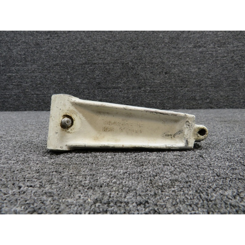 0442506-1 (Cast: 0442505-1B) Cessna 152 Nose Gear Upper Torque Link (Minus Zerk)