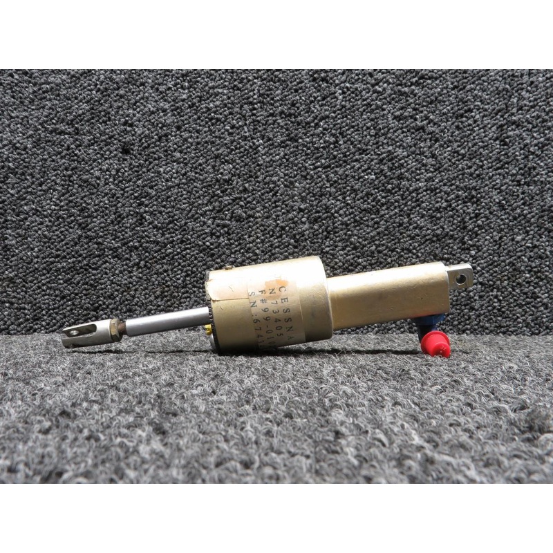 0541138-22 (Use: 9882010-1) Cessna 172M Master Brake Cylinder Assy (Bent Clevis)