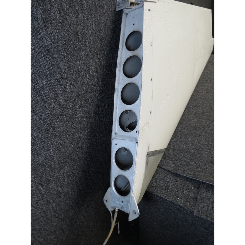 0431032-1 Cessna C-152 Vertical Stabilizer ( Surface Scratches)