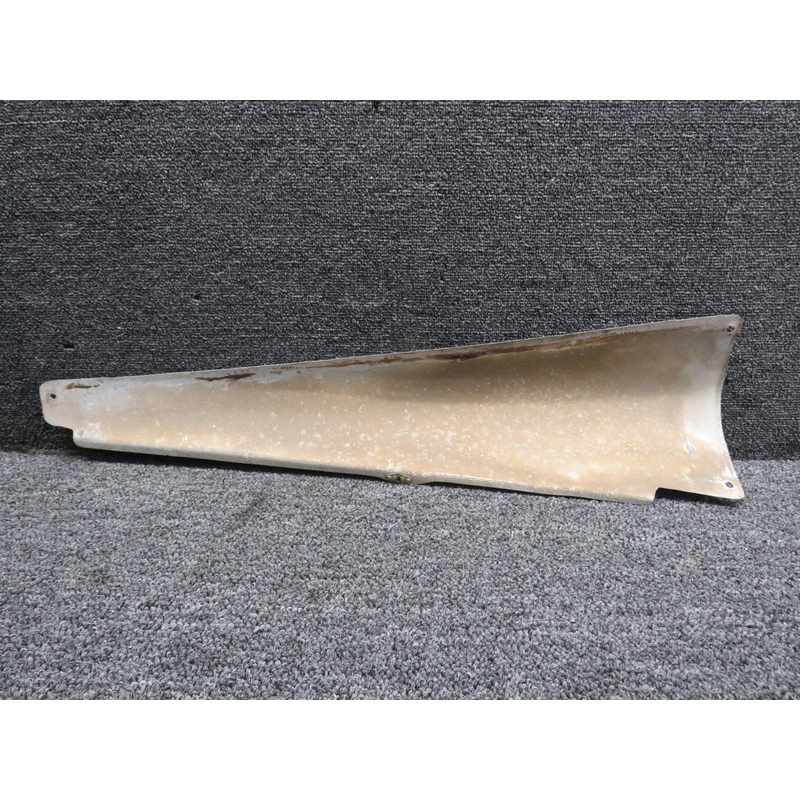 0530010-6 Cessna 172M Stabilizer Fairing RH (Striped)