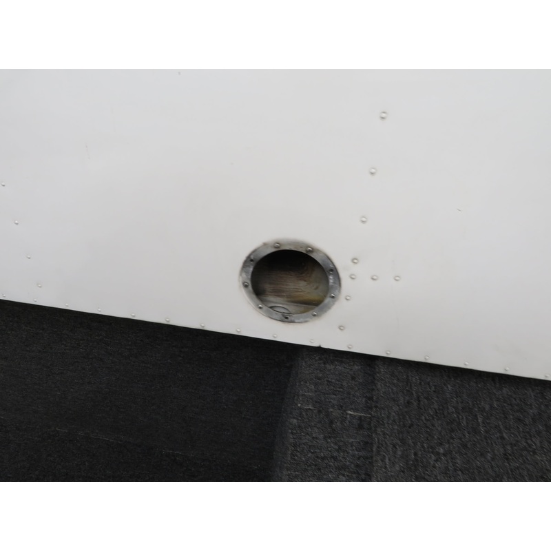 0432001-59 Cessna C-152 Horizontal Stabilizer Assembly (Pilling Paint)