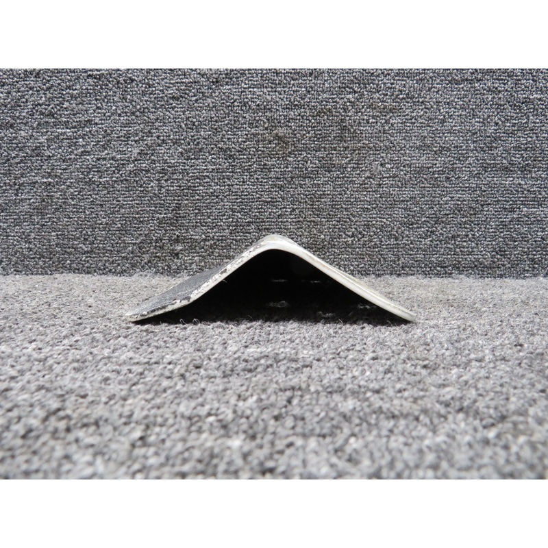 0701126-1 Cessna 182R Refueling Step LH