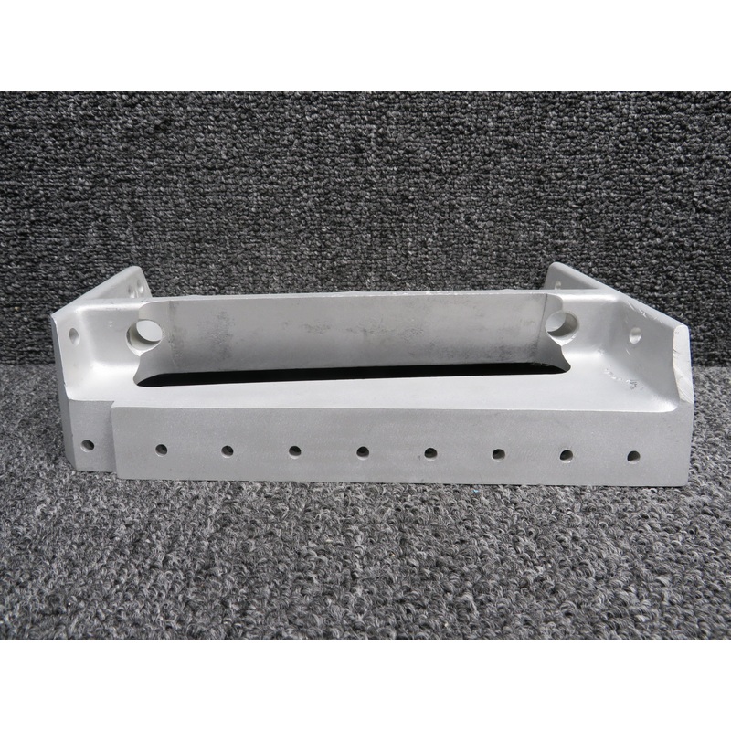 0541121-2 Cessna 172 Main Gear Support Outboard RH, Bead Blasted