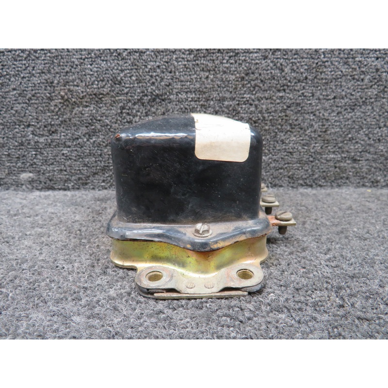 0413205-5 (Use: 0413205-12) Cessna 172B Voltage Regulator (Cracked Housing)