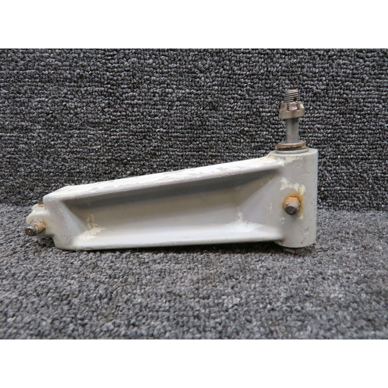 0442506-2 (Cast: 0543034-498) Cessna 150 Nose Gear Lower Torque Link
