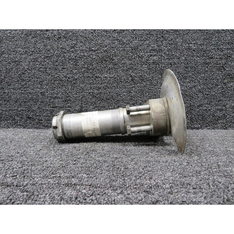 0541124-1 Cessna 210A Main Landing Gear Axle Assembly with Cover RH