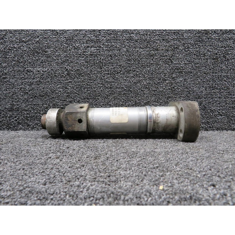 0541124-1 Cessna Main Landing Gear Axle Assembly