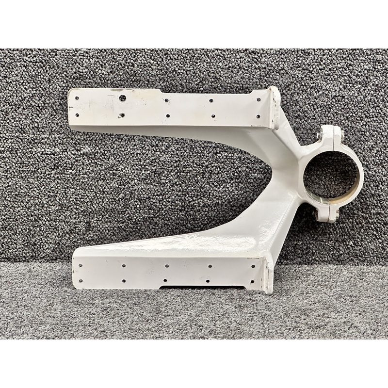 0543018-1, 0543016-1 Cessna 172S Lower Nose Gear Fitting Assembly with Cap