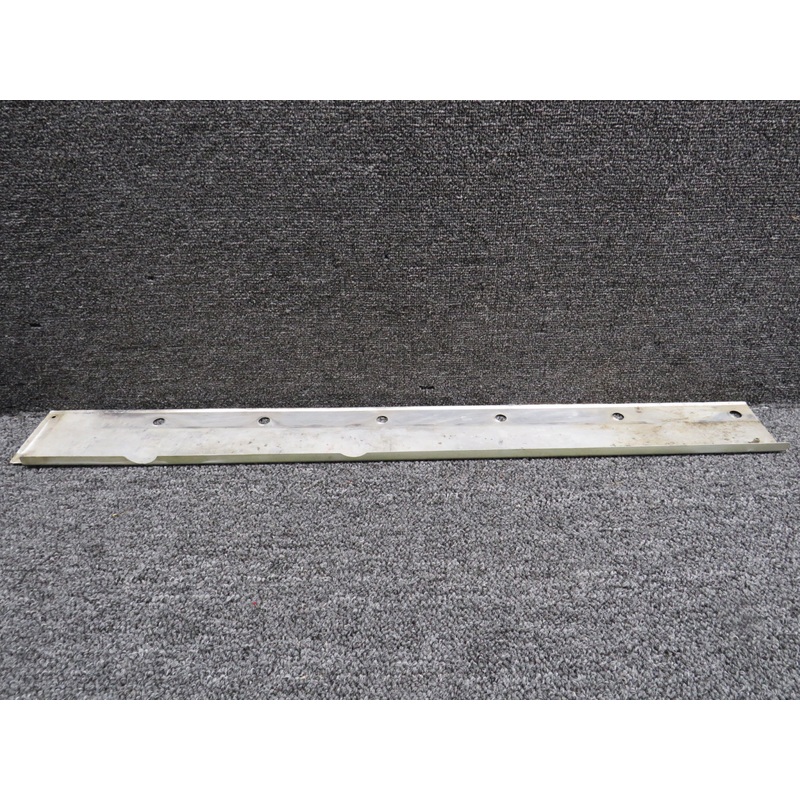 0520016-1 Cessna 172P Fairing Wing Lower LH