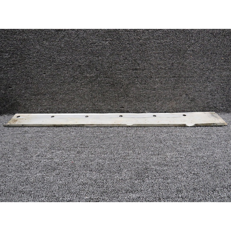 0520016-2 Cessna 172P Fairing Wing Lower RH