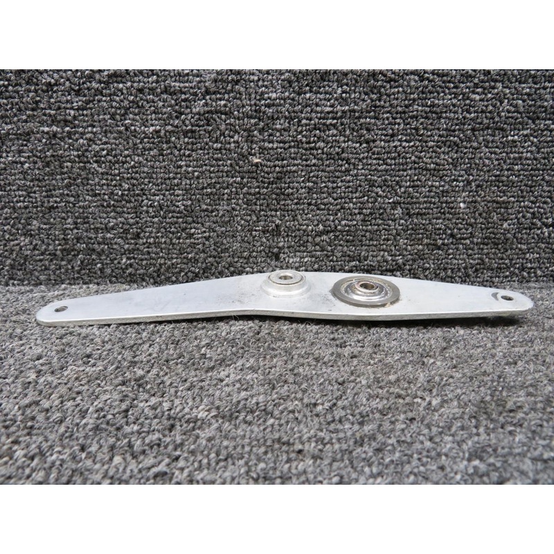 0513370-1 Cessna 172 Elevator Bellcrank Assembly