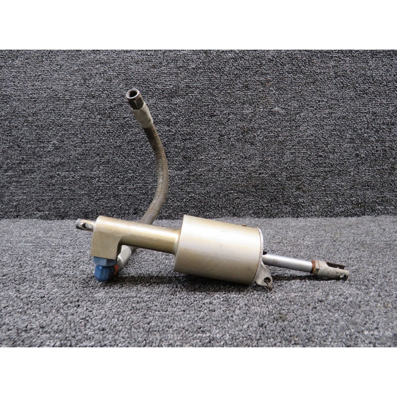 0541138-20 Cessna 172D Master Brake Cylinder Assembly (Rusted Clevis)