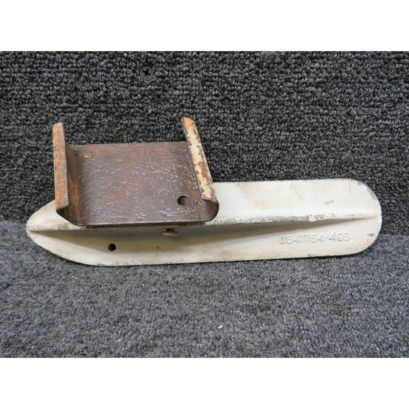 0541154-1 (Cast: 0541154-495) Cessna Main Gear Step LH or RH (Chipped)