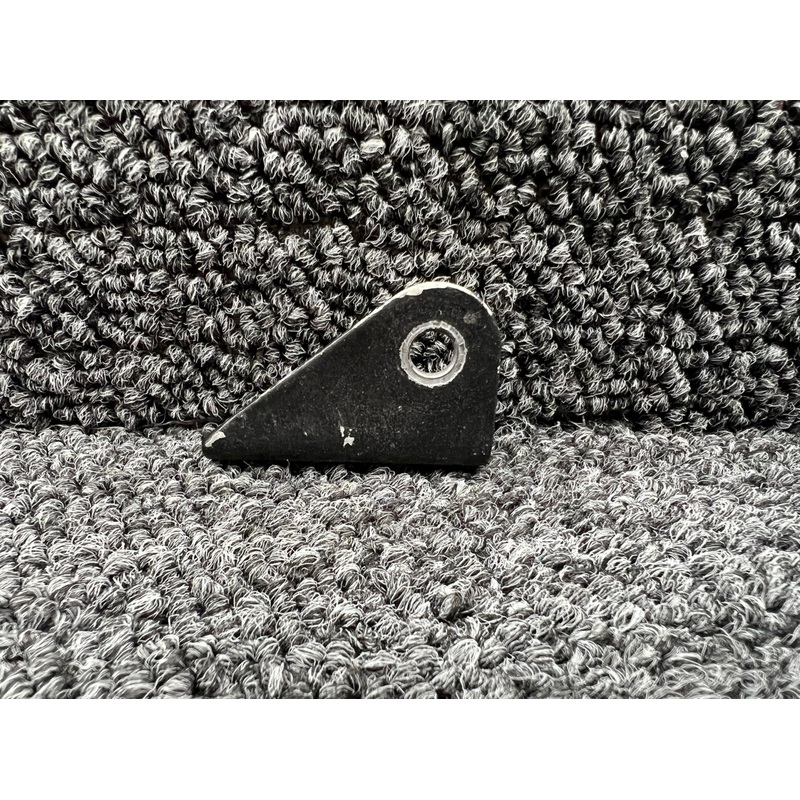 0510205-5 Cessna 182P Seat Belt Attachment Fitting LH Inbd or RH Outbd (Painted)