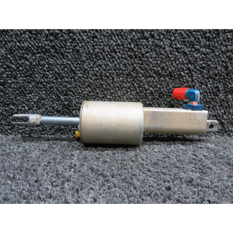 0541138-22 (Weu: 9882010-1) Cessna 182Q Master Brake Cylinder Assembly