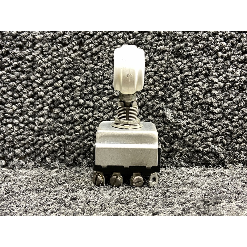 MS25127-E3 (Alt: 9859K44) Cessna T210L Landing Gear Toggle Switch