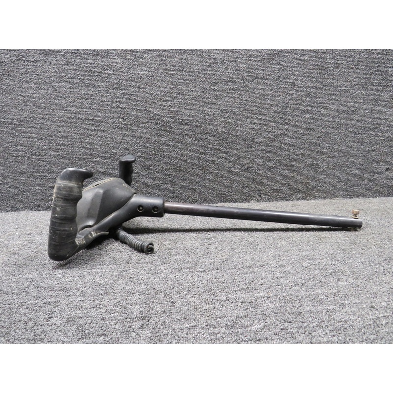 0513260-5, 0514097-1 Cessna 172N Control Wheel with Pad and Mic Switch