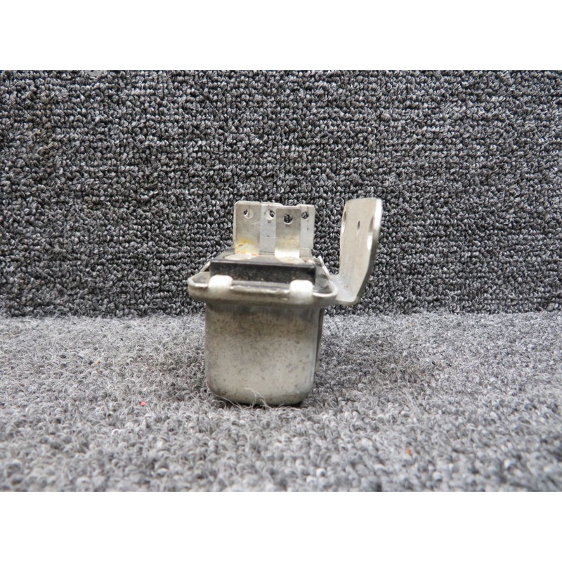 S-1917-1 (Use: 150-905) Cessna Relay (Worn, Rusted Housing) (Volts: 12)
