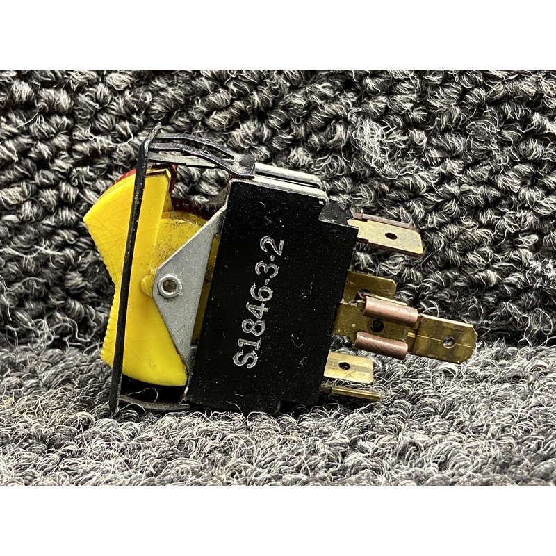 S1846-3-2 Cessna T210L Fuel Pump Rocker Switch