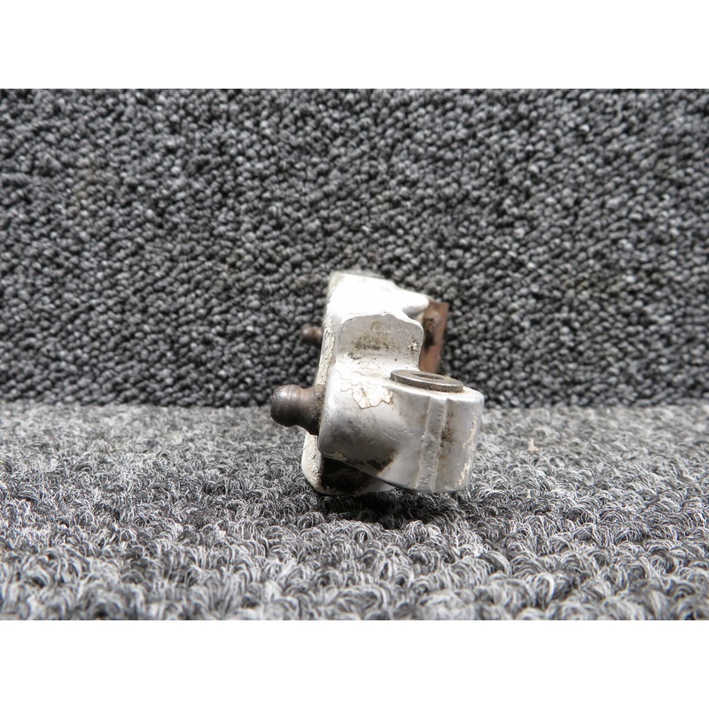 0442506-1A Cessna C-172G Scissor Nose Landing Gear Upper (Rust)