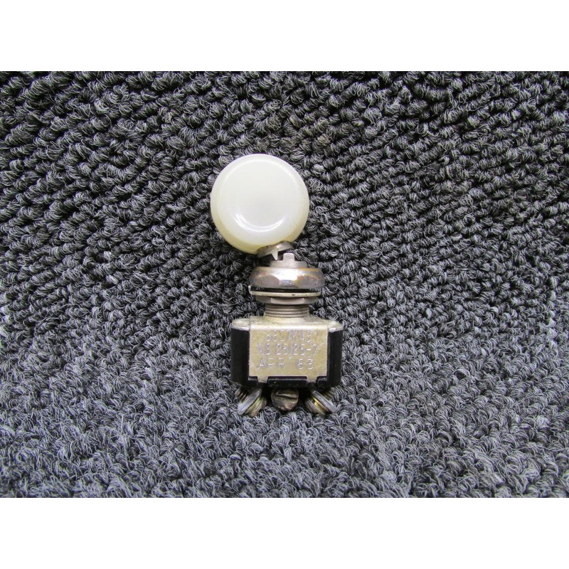 MS25125-7 (Alt: 8857K43) Cessna 310I Landing Gear Toggle Switch (Short)