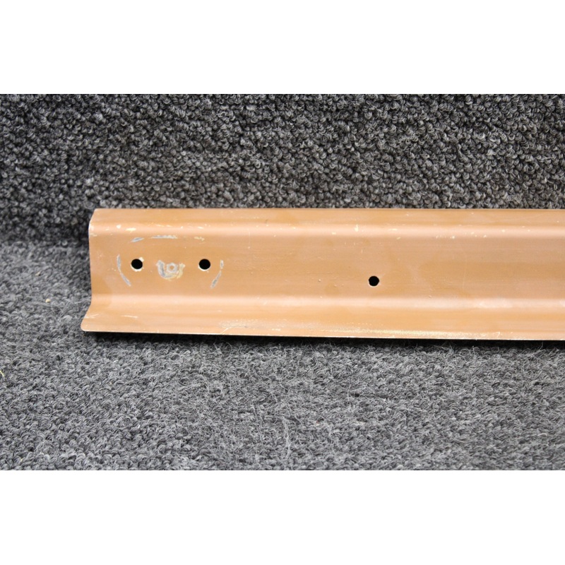 0514067-1 Cessna 172N Forward Spar Shield