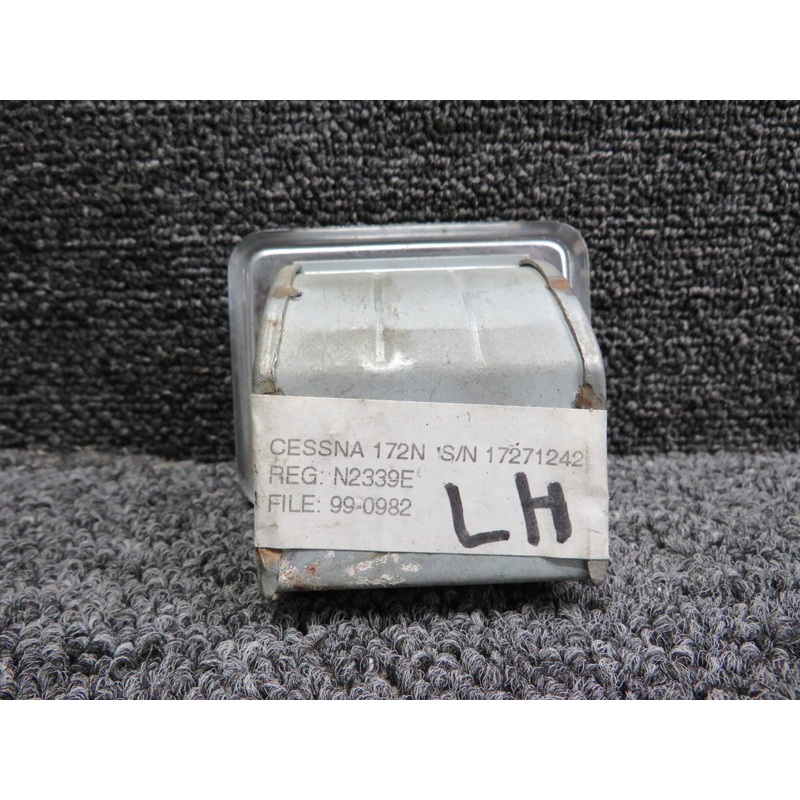 S1762-2 Cessna 172N Ash Tray (Rust)