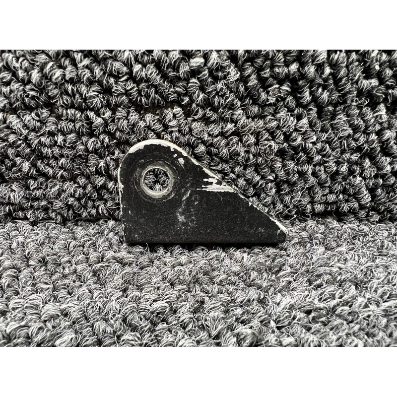 0510205-6 Cessna 182P Seat Belt Attachment Fitting RH Inbd or LH Outbd (Painted)