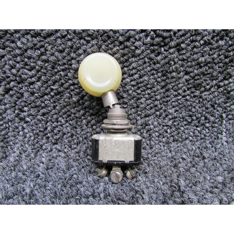 MS25125-7 (Alt: 8857K43) Cessna 310K Landing Gear Toggle Switch