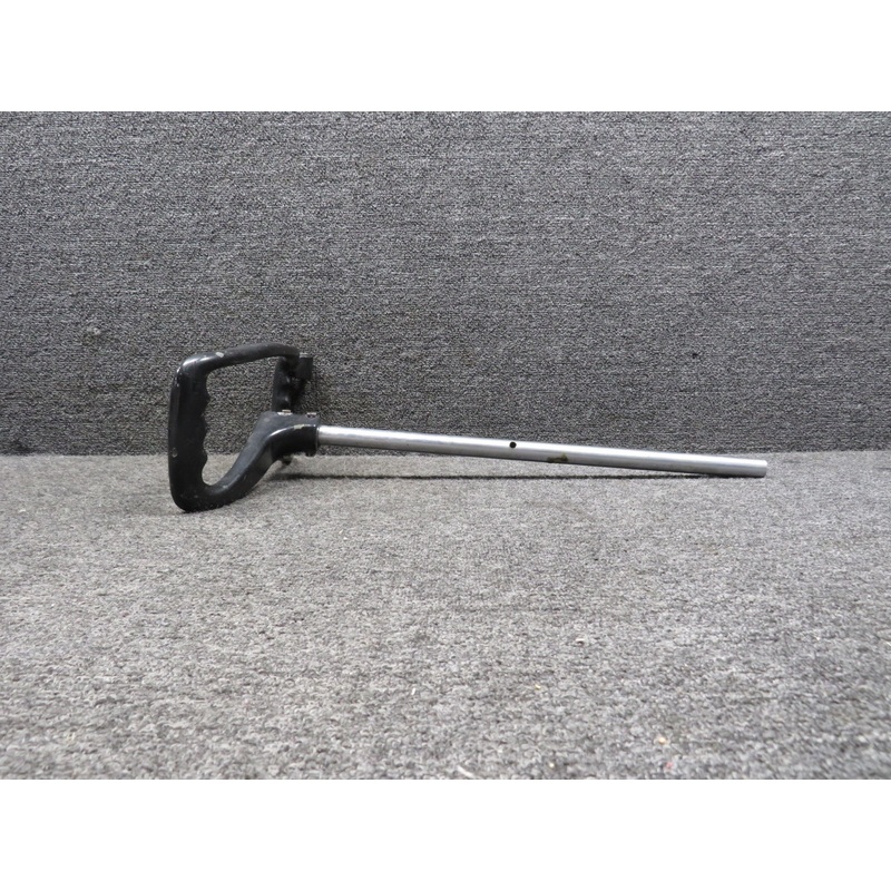 0513167-4 Cessna 172A Control Wheel Assembly