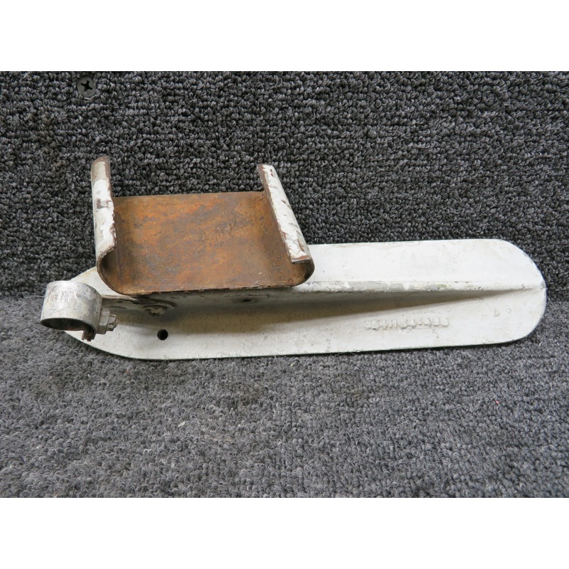 0541154-1 (Cast: 0541154-495) Cessna Main Gear Step LH or RH (Worn Paint)