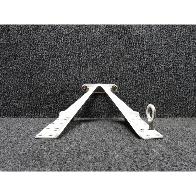 0543016-1, 0543018-1 Cessna C-172N Lower Nose Gear Fitting with Cap