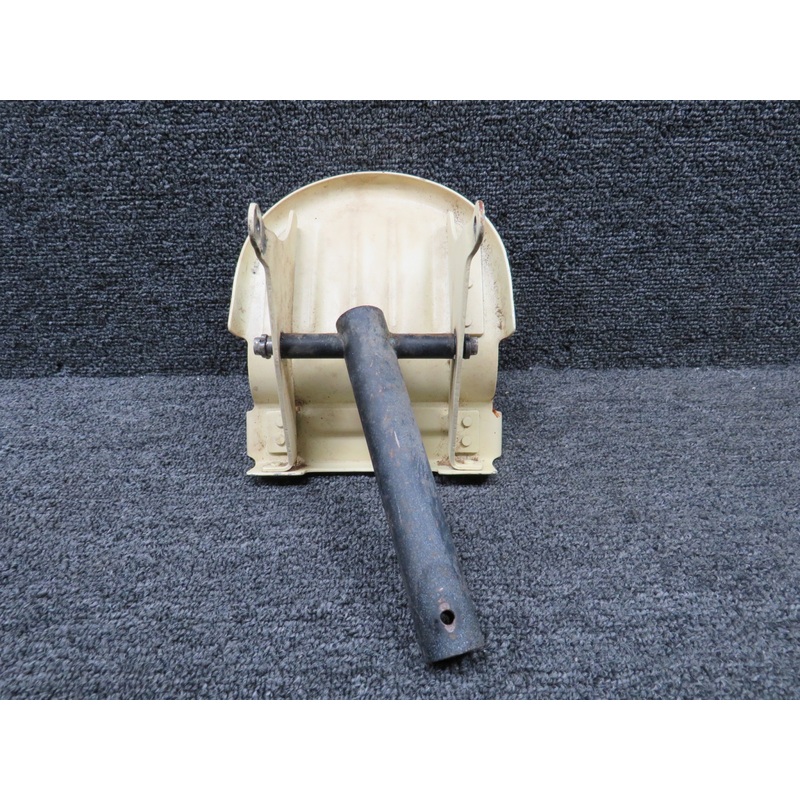0310453, 0411307 Cessna 172 Brake and Rudder Pedal with Arm RH (Worn Paint)