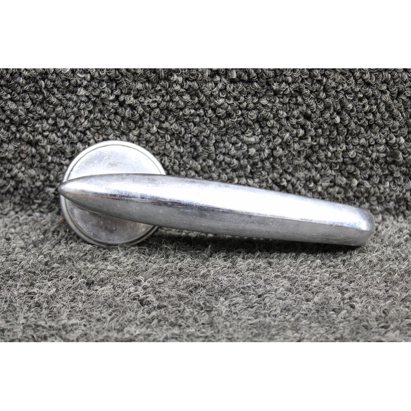 0511189 (Use: 0711861-1) Cessna 182 Cabin Door Handle Inside LH or RH