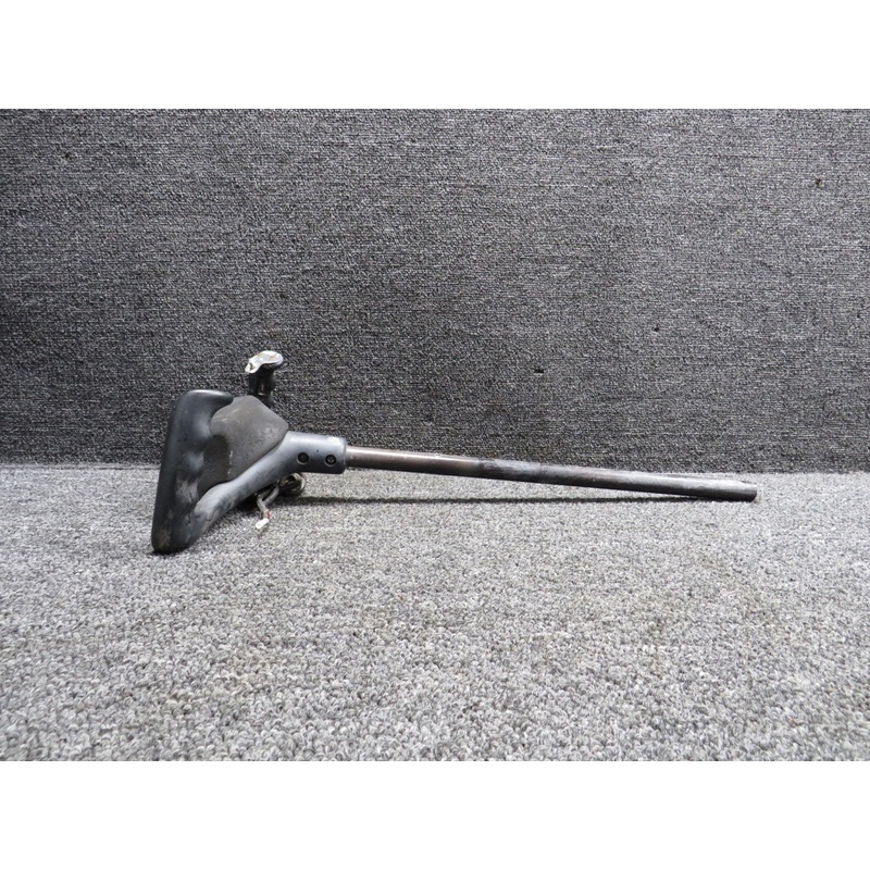 0513260-5 Cessna 152 Pilot Control Wheel Assembly